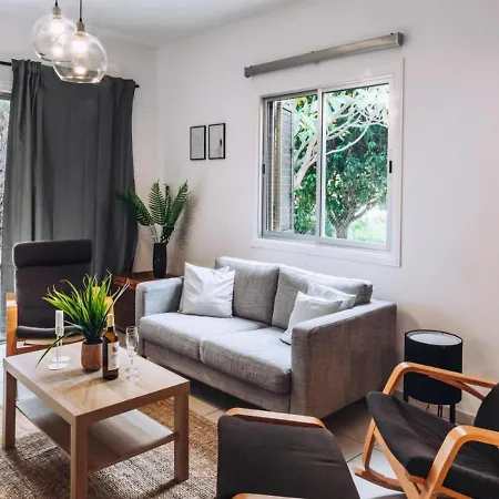 H&o Royal Townhouse In Center Paphos