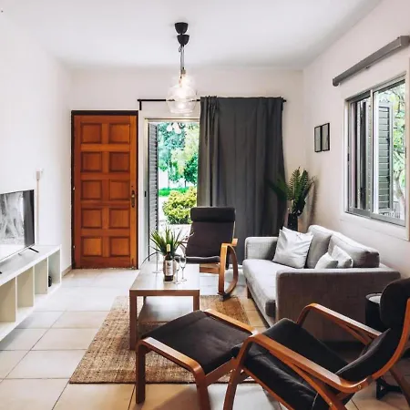 H&o Royal Townhouse In Center Lejlighed Paphos