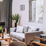 H&o Royal Townhouse In Center דירה
