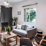 H&o Royal Townhouse In Center פאפוס