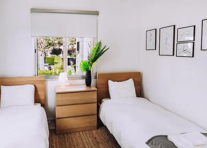 H&o Royal Townhouse In Center