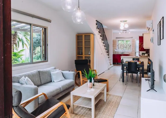 H&o Royal Townhouse In Center *