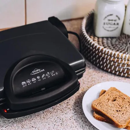 H&o Royal Townhouse In Center Paphos