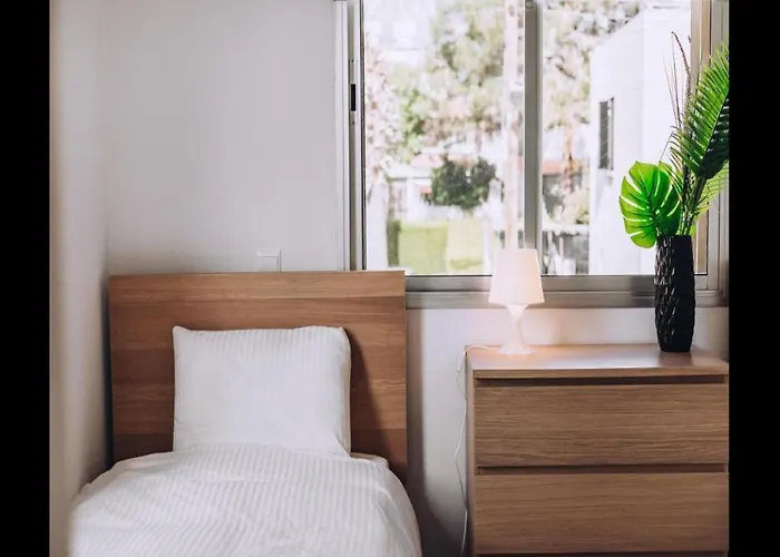 H&o Royal Townhouse In Center * Paphos