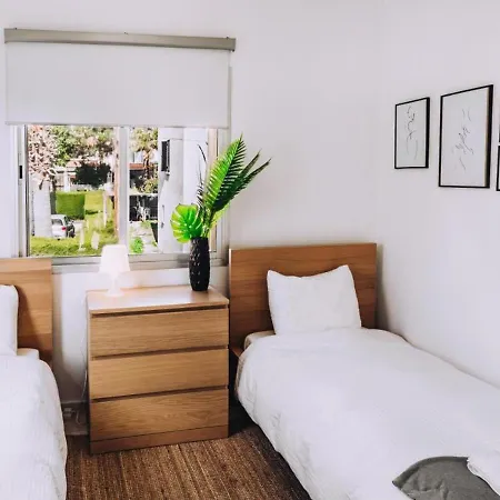 H&o Royal Townhouse In Center